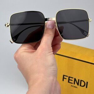 Fendi BAGUETTE FE40123U 30A Women  BRAND NEW Sunglasses Square Endura Gold Smoke